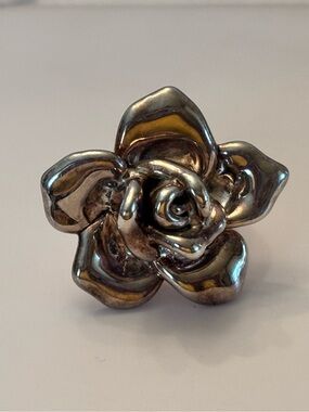 Signed Sterling Silver Bat Ami Rose Statement Ring, US Size 6.
